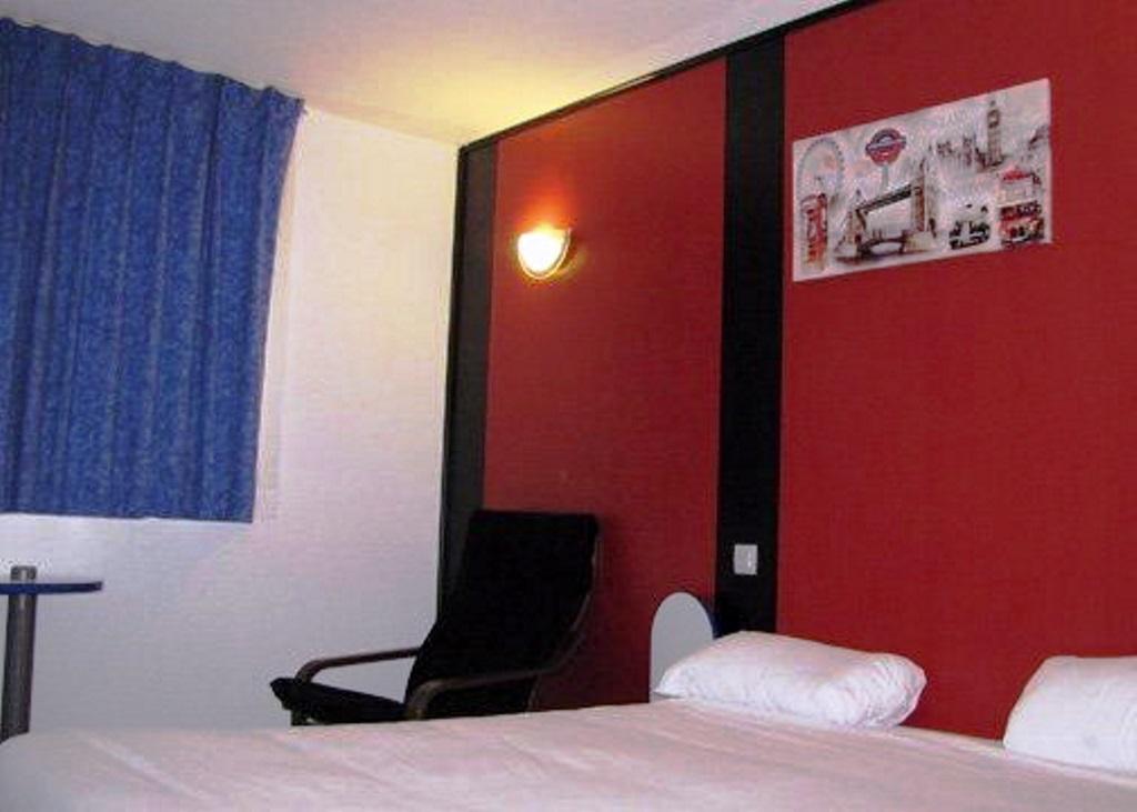 Comfort Hotel Technoparc in Poissy, France