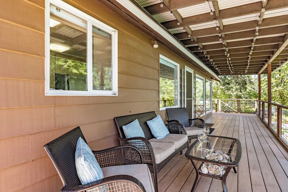 Eagles Watch by AvantStay Large Deck w Views - photo 33