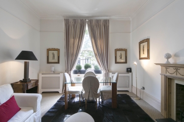 The Chelsea Cathcart Lodge