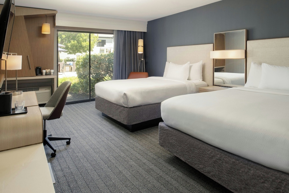 Courtyard by Marriott Vacaville - photo 11