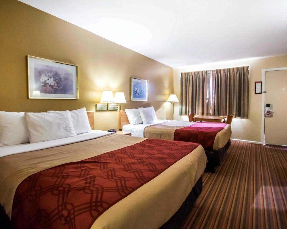 Econo Lodge Erlanger - photo 3