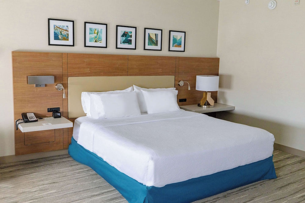 Hilton Garden Inn Lakewood - photo 33