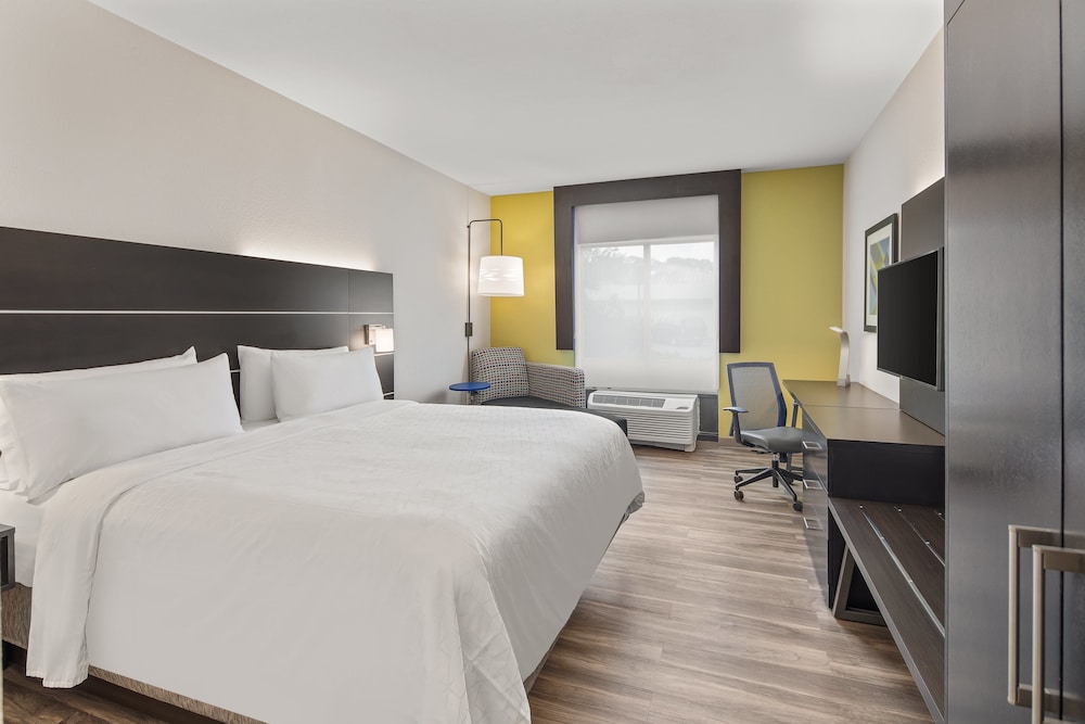 Holiday Inn Express & Suites Hardeeville Hilton Head by IHG - photo 14