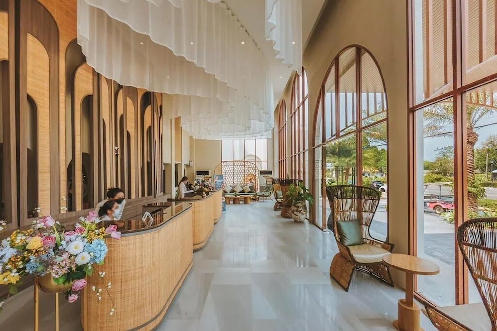 Maldives Beach Resort — Tha Mai — photo 2