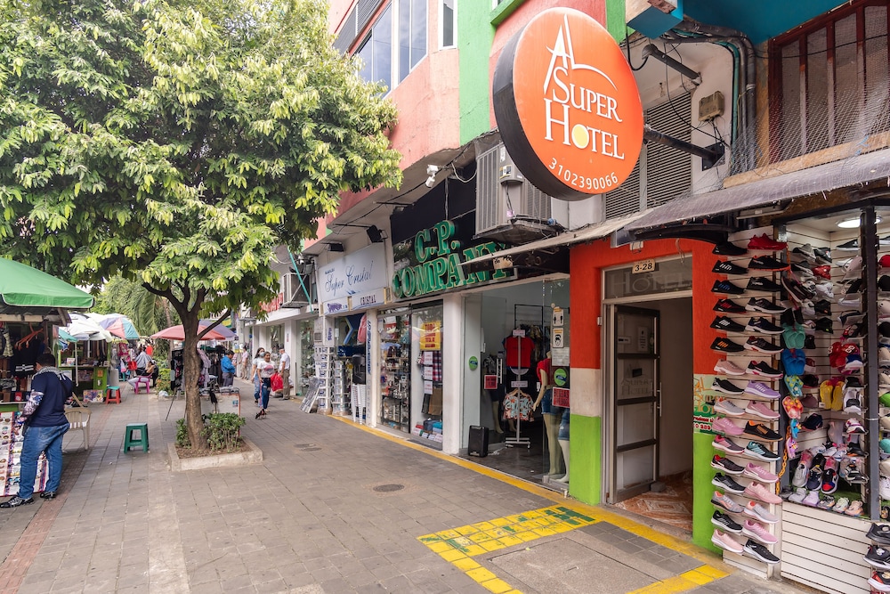 Al Super Hotel in Neiva, Colombia