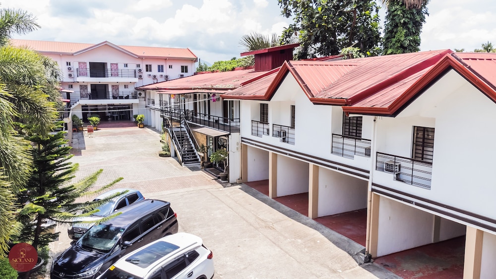 Quezon Premier Hotel Lucena in Lucena, Philippines