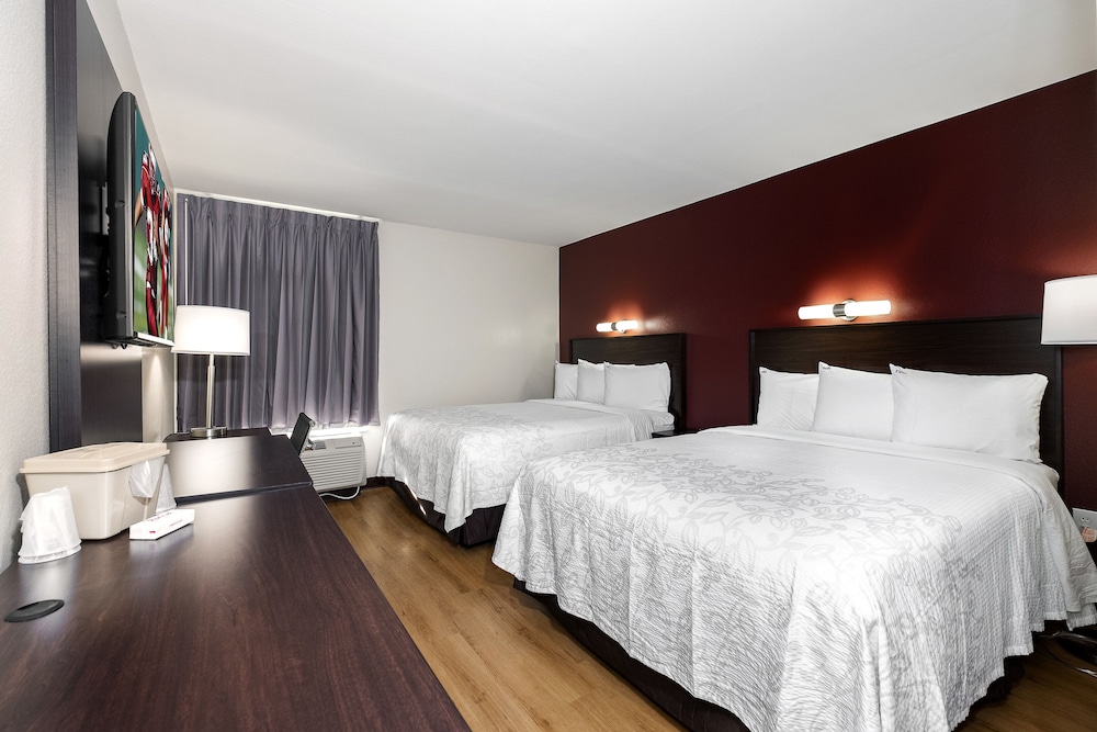 Red Roof Inn PLUS Tuscaloosa University - photo 8