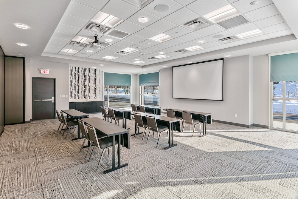 Aloft Anchorage - photo 35