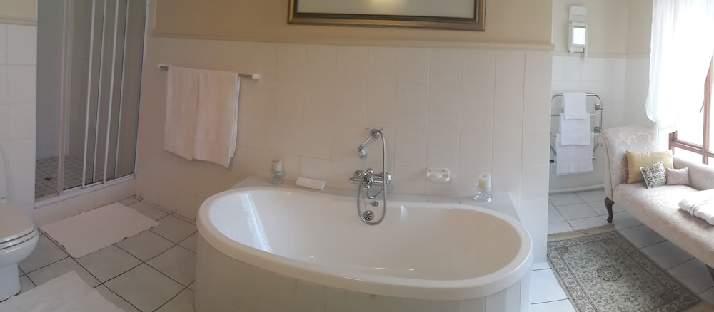 Riversong Guest House