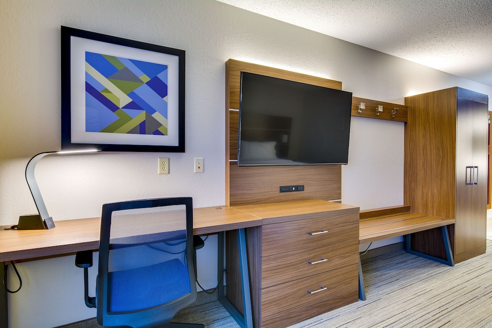 Holiday Inn Express Vincennes by IHG - photo 3
