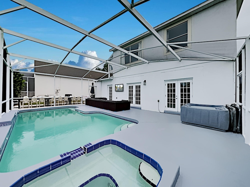 DisneyMansion by AmericanVacationLiving 11BR - photo 3