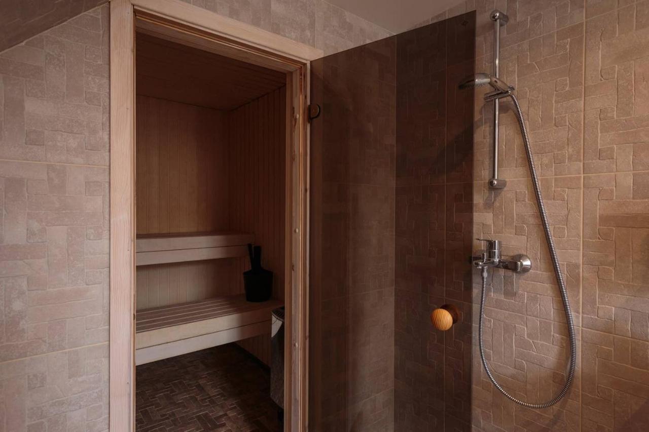 Luxury penthouse with terrace & sauna in Old Town