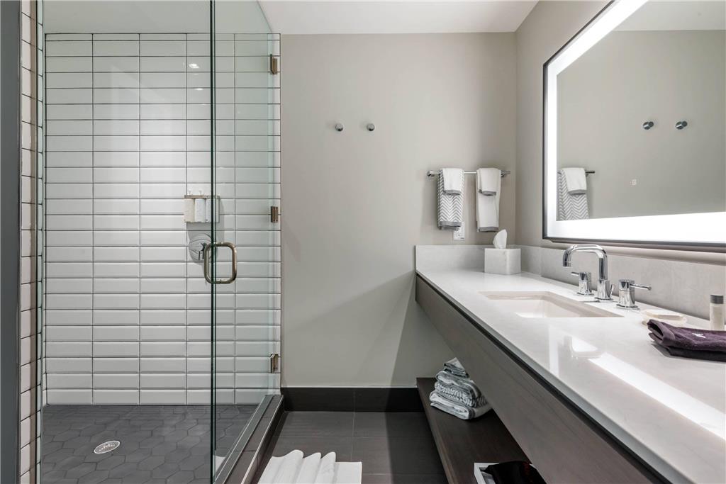 Cambria Hotel Houston Downtown Convention Center - photo 33