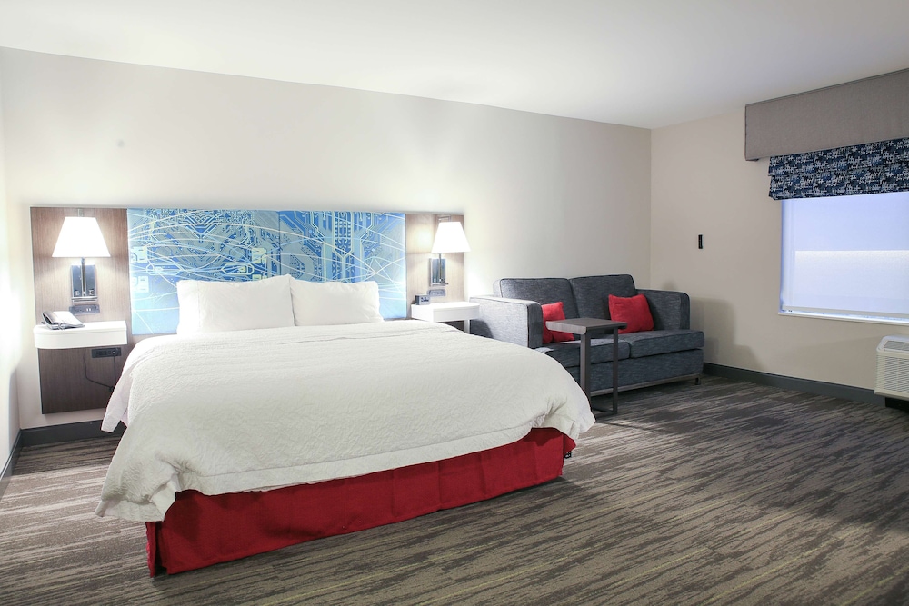 Hampton Inn & Suites Mount Laurel Moorestown - photo 12