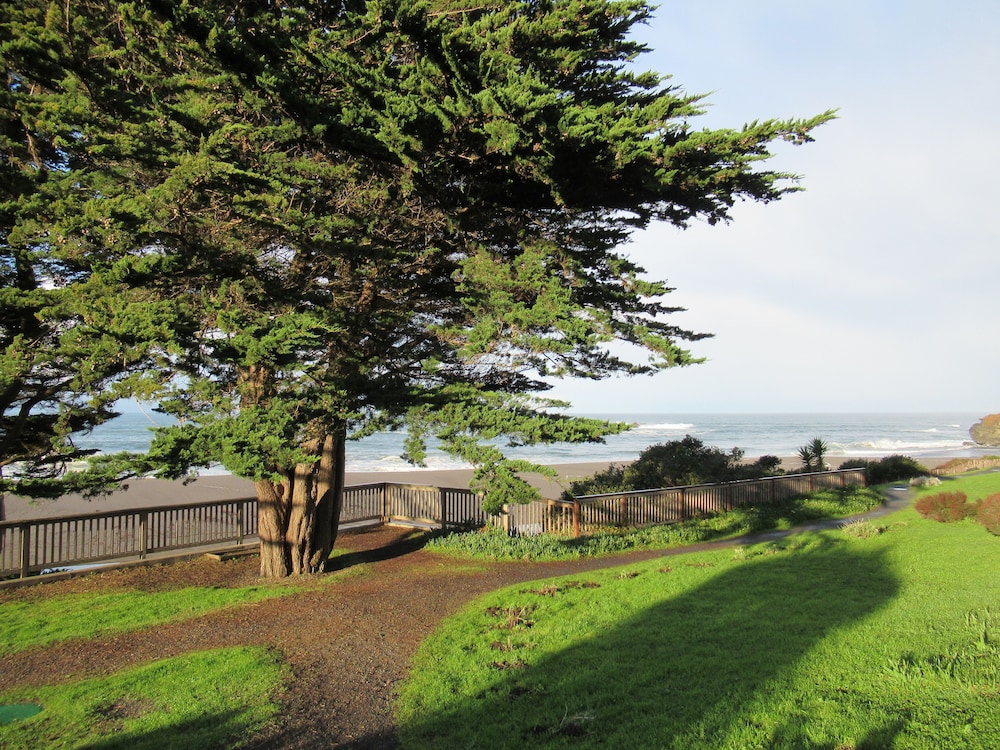 Gualala Country Inn - photo 3