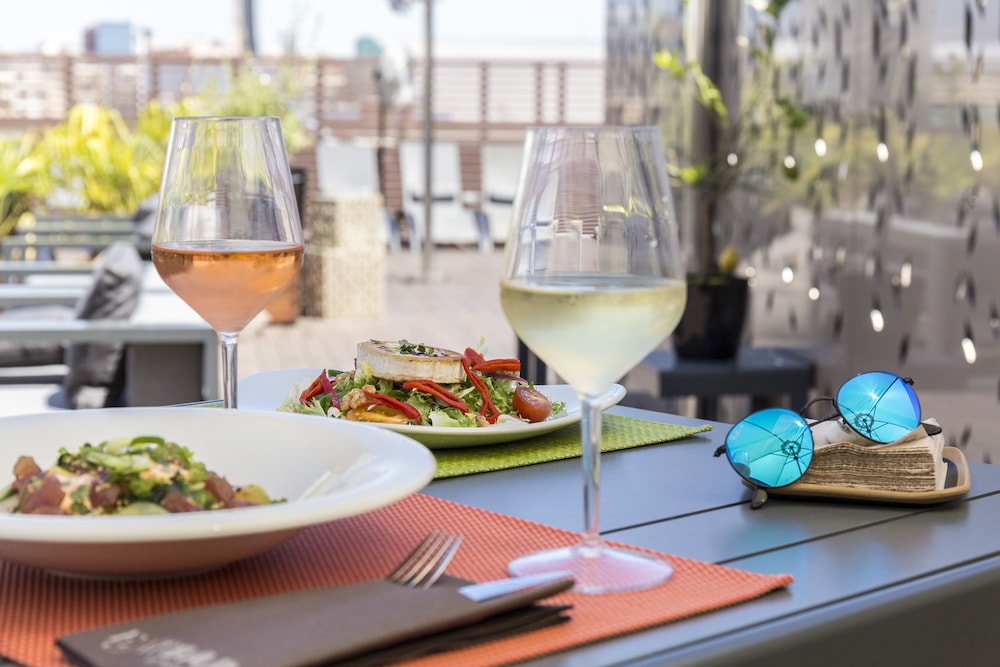 מזון ומשקאות