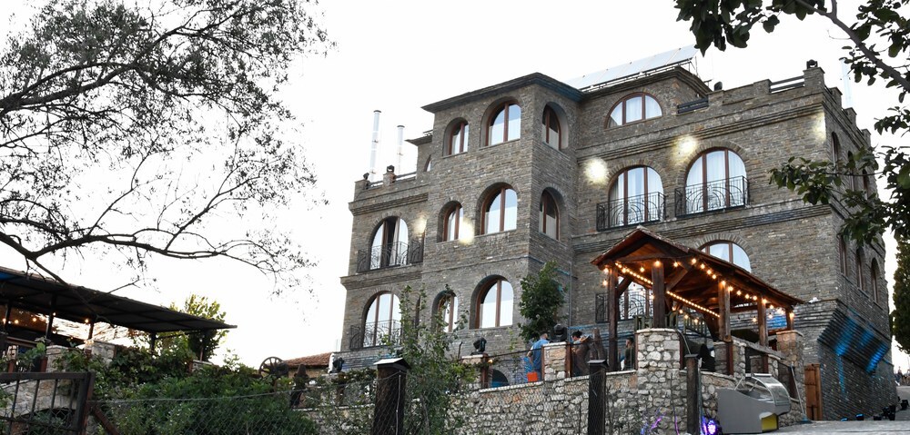 Hotel Emblema - last minute hotel in Petrele