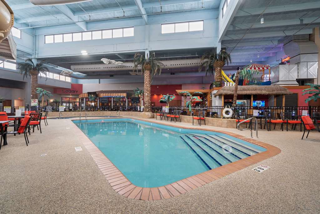Ramada by Wyndham Sioux Falls Airport Waterpark & Event Ctr - photo 15