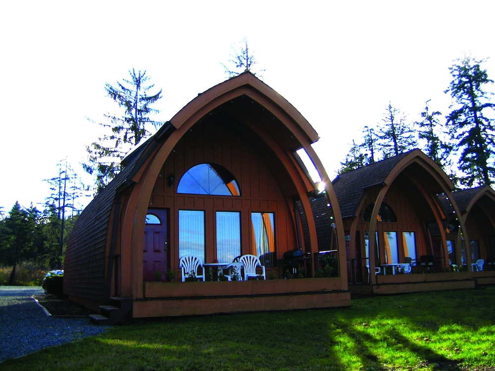 Oyster Bay Resorts in Campbell River, Canada