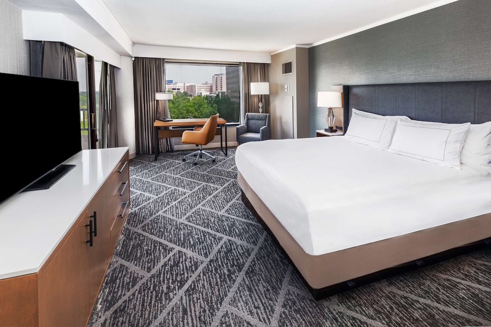 DoubleTree by Hilton Tulsa Warren Place - photo 15