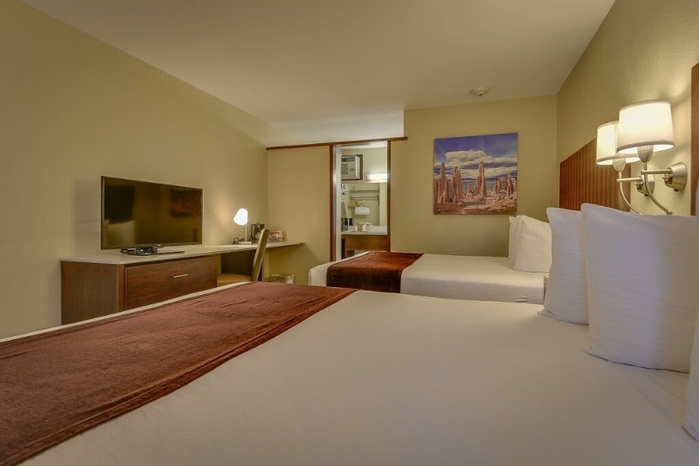 Vagabond Inn Bishop - photo 9