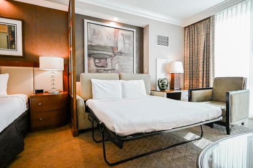 StripViewSuites at Signature
