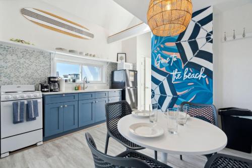 Ocean Views Newly Renovated Private Balcony — 4-Star Luxury Hotel in Hampton, United States