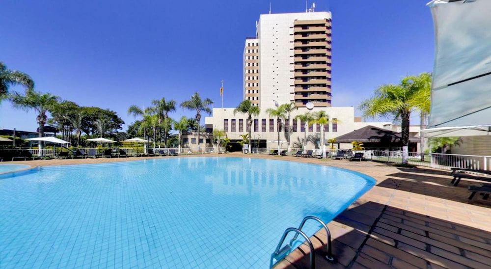 Marques Plaza Hotel — 4-Star Luxury Hotel in Pouso Alegre, Brasil