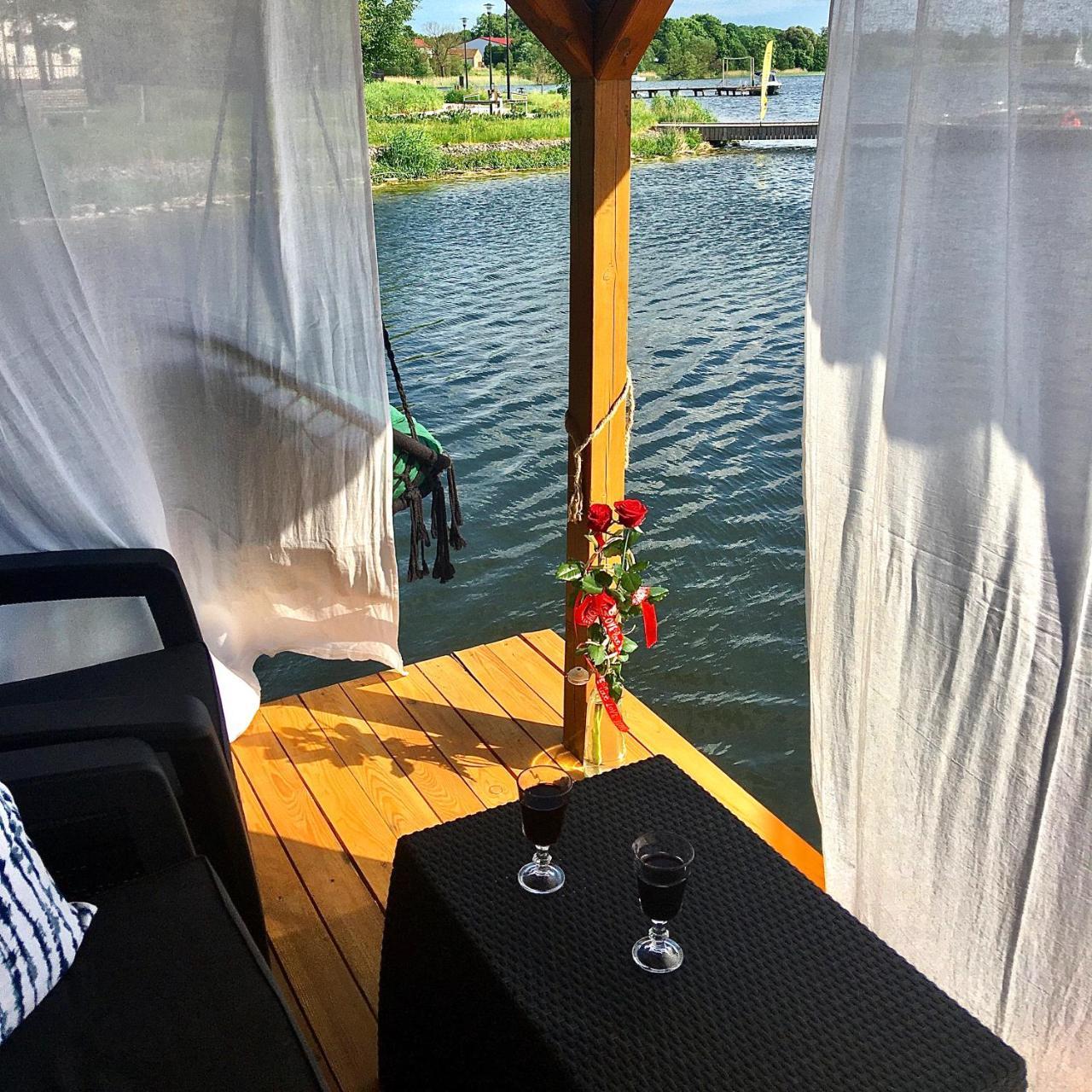 Piekny Dom Na Wodzie Mazury Szlak Wjm in Ryn, Poland