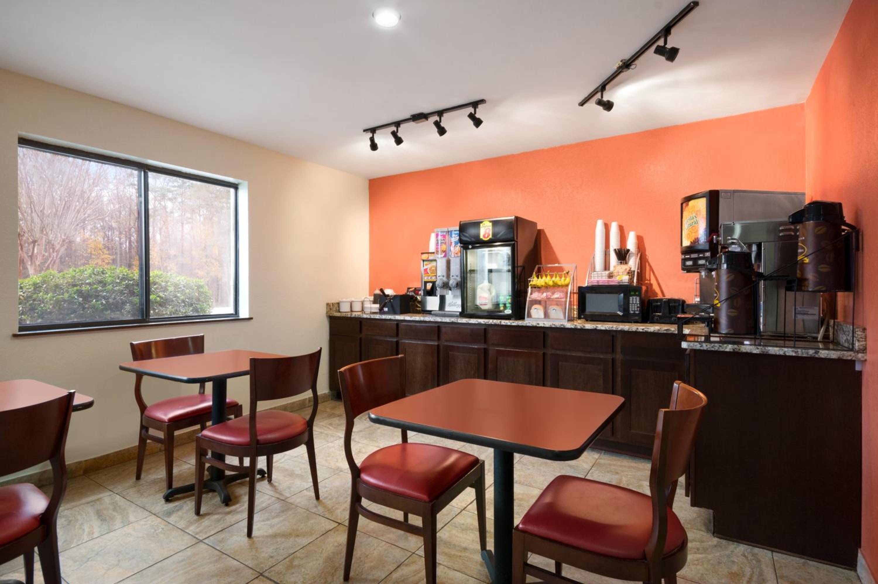 Super 8 by Wyndham Charlotte University - photo 29