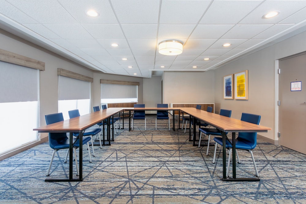Holiday Inn Express Clearwater East Icot Center by IHG - photo 54