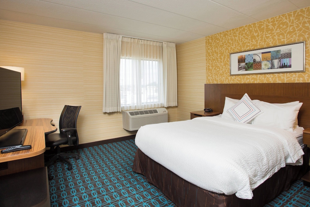 Fairfield Inn by Marriot Manchester Boston Regional Airport - photo 10