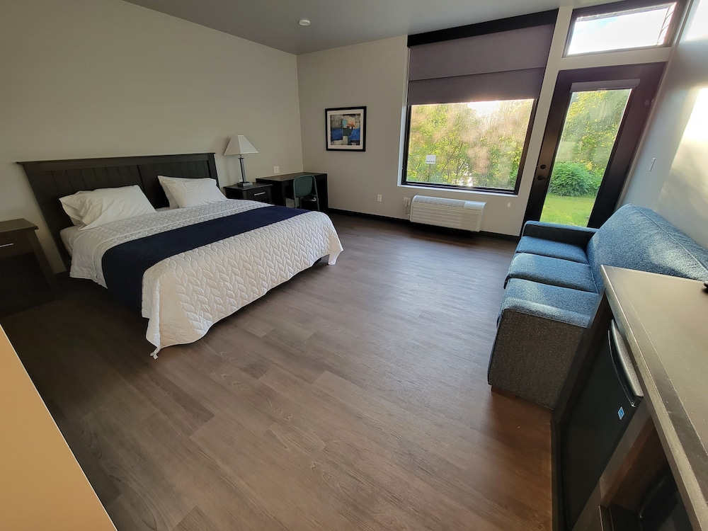 Watershed Hotel - photo 11