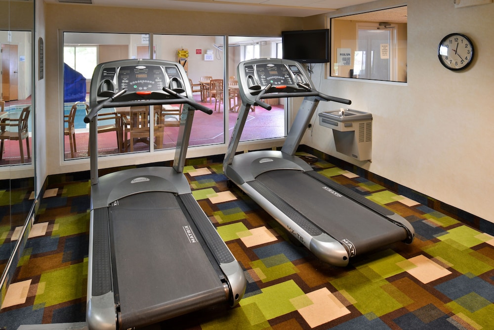 Holiday Inn Express & Suites St Joseph by IHG - photo 59