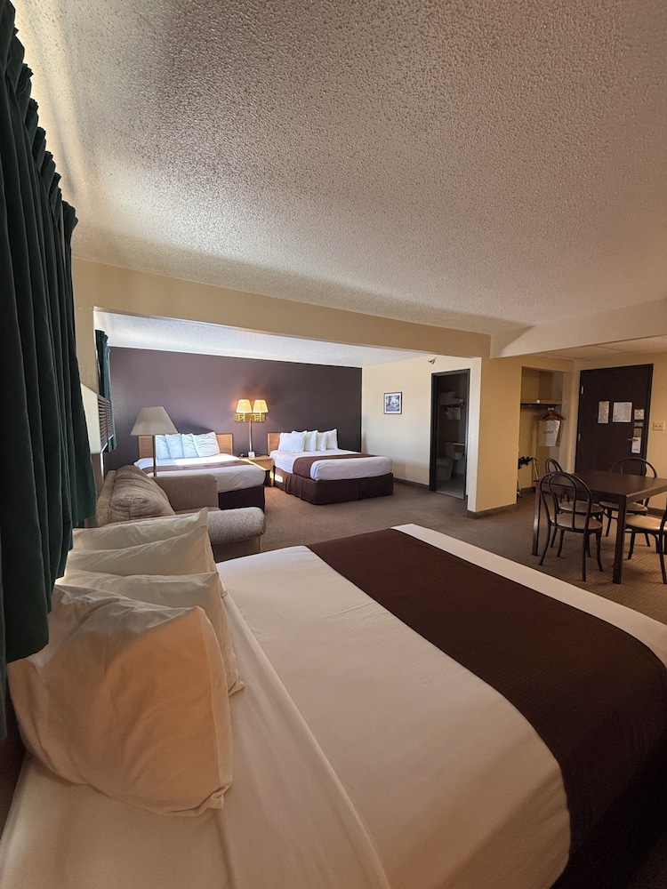 Americas Best Value Inn Torrington - photo 6