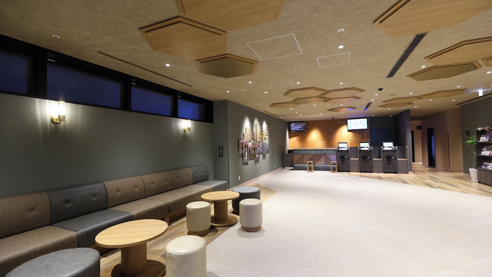 Natural Hot Springs Higoromo No Yu Dormy Inn Yokkaichi — Yokkaichi