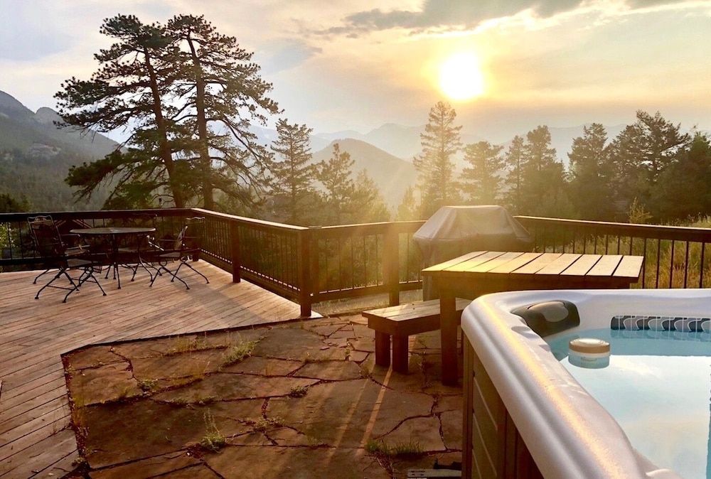 Tranquil Luxury Vacation At Windcliff 3 Bedroom Home by RedAwning — 4-Star Luxury Hotel in Estes Park, United States