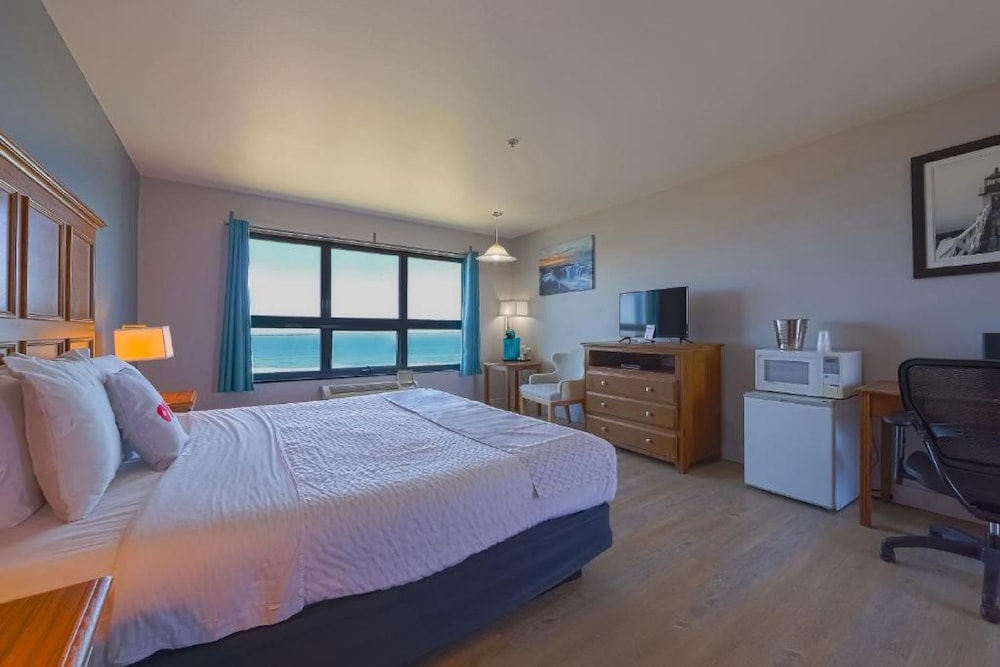 Waves Hotel NYE Beach Newport OR - photo 32