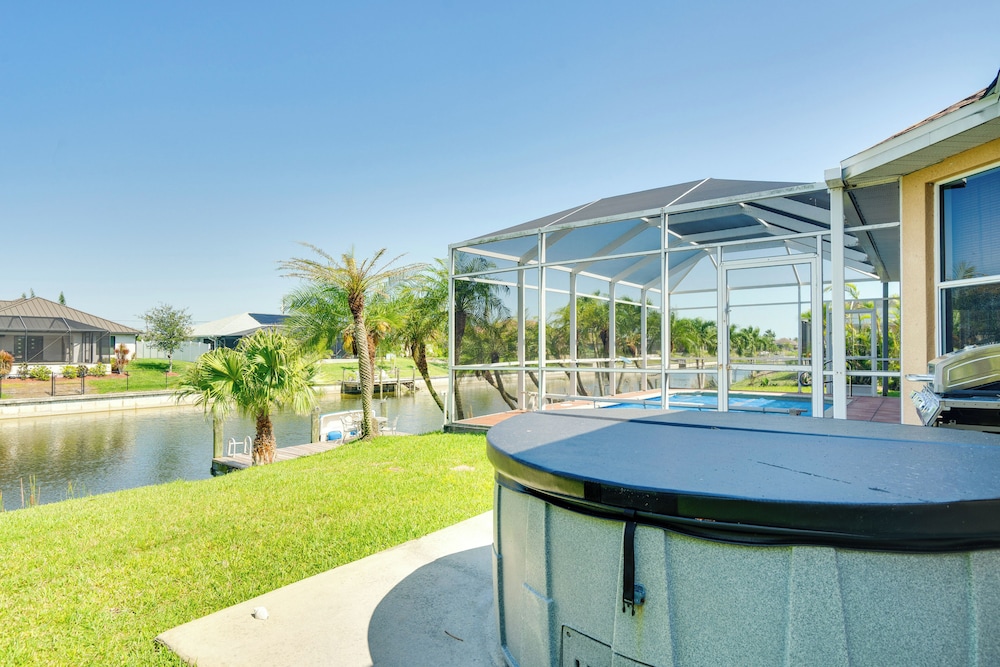 Near Sand and Sun Cape Coral Home with Private Pool — 4-Star Luxury Hotel in Cape Coral, United States