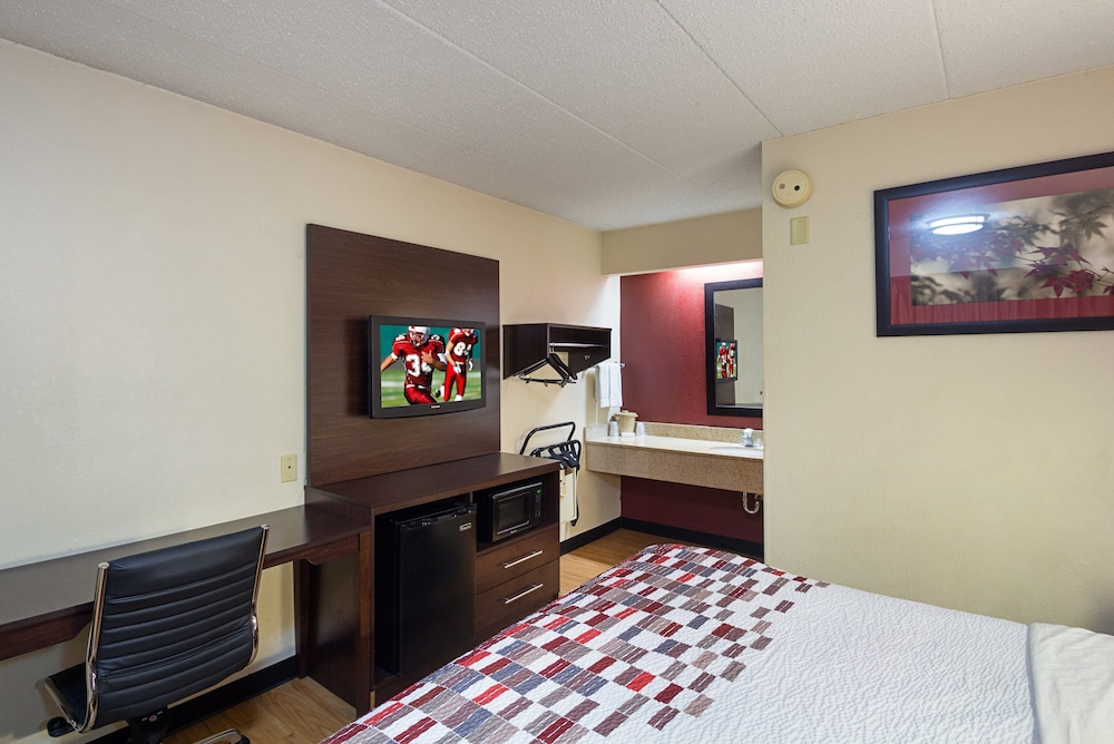 Red Roof Inn Minneapolis Plymouth - photo 21
