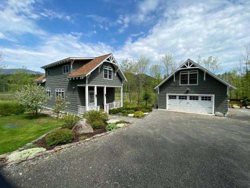 High Peaks Chalet — 4-Star Luxury Hotel in Wilmington, United States