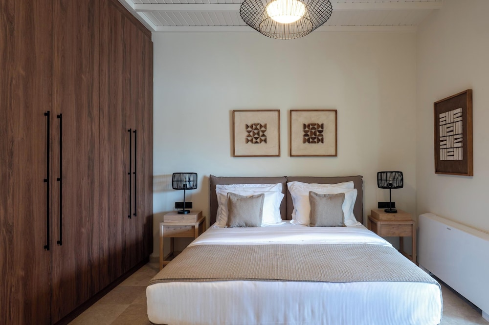 Sounio Poseidon Villa — 4-Star Luxury Hotel in None, Greece