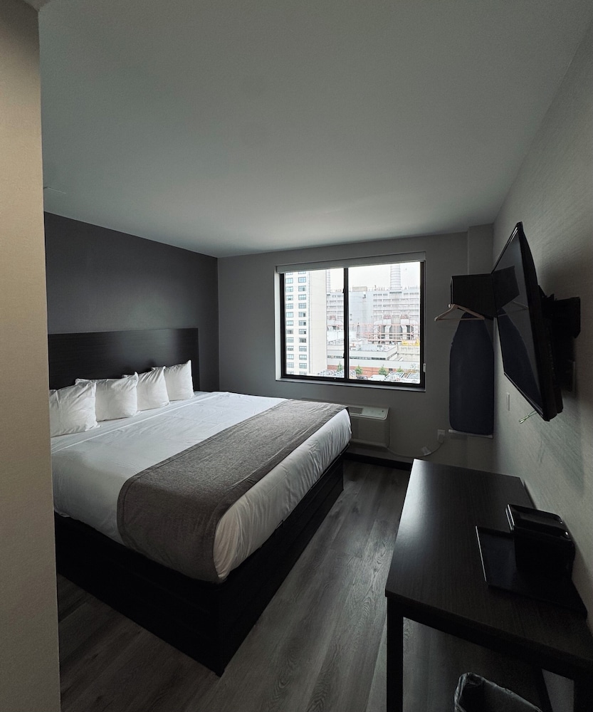 Capital Hotel - photo 11