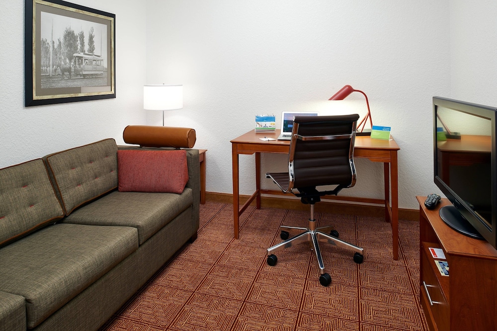 TownePlace Suites by Marriott Minneapolis Downtown NorthLoop - photo 11