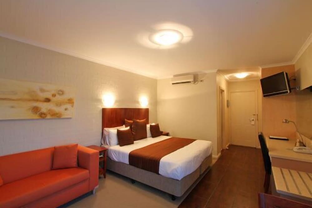 Euston Club Motel — Irymple — photo 2