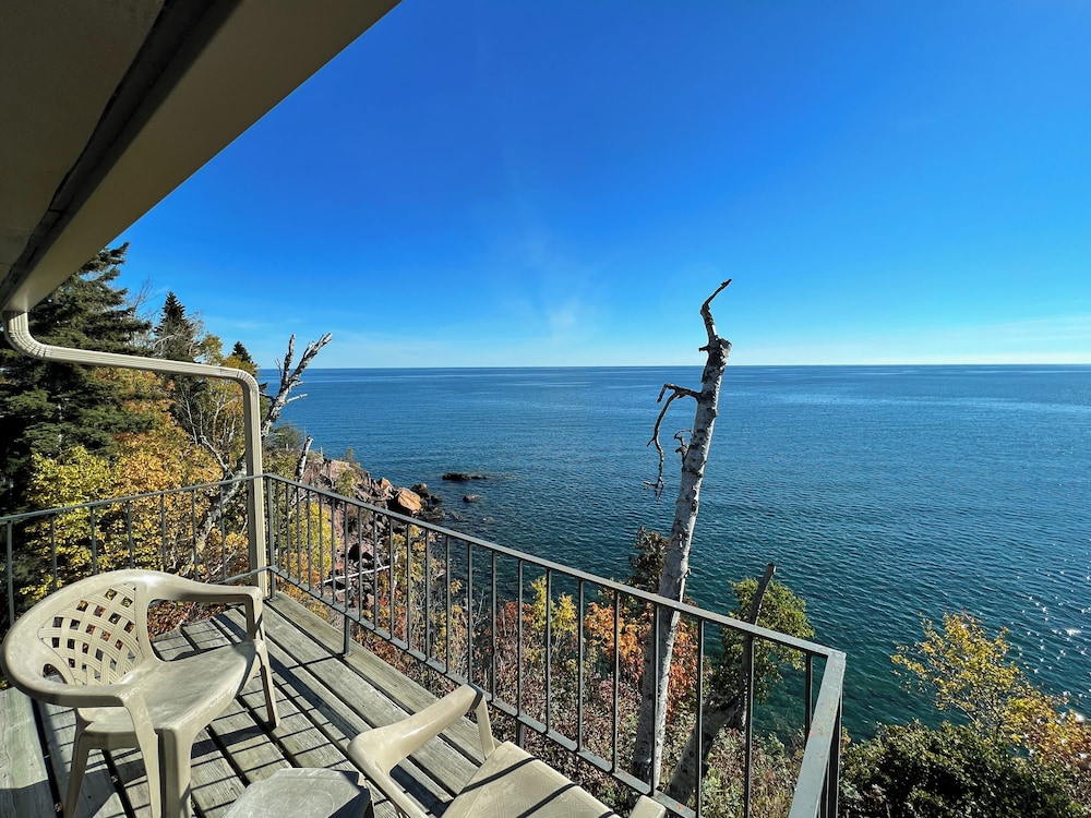 The Cliff Dweller on Lake Superior - photo 46