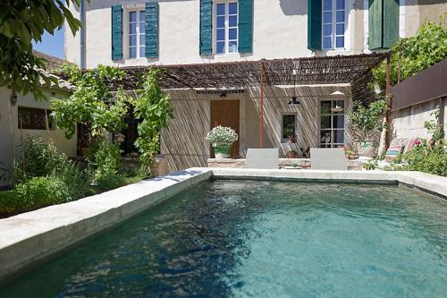 Le petit Mas du village in Saint-Remy-De-Provence, France