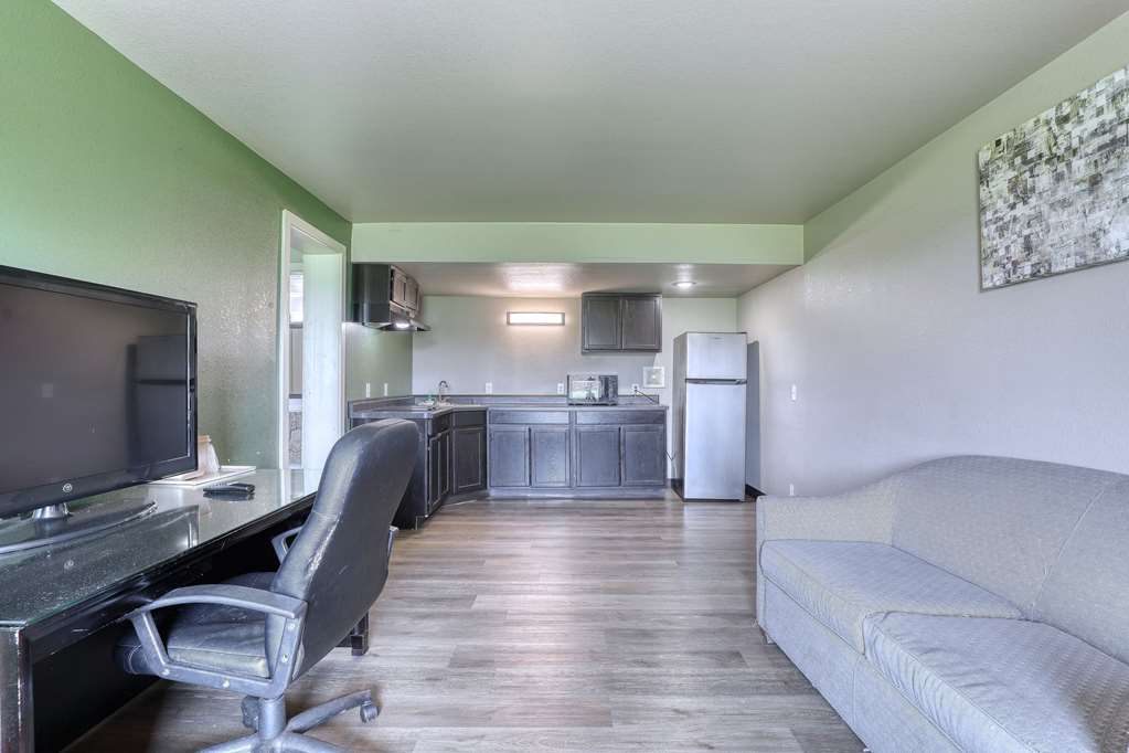 Suburban Studios Neenah Appleton - photo 37