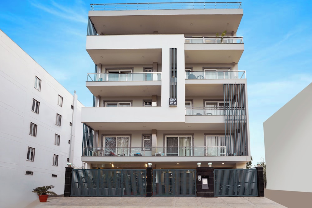 The Onyx by Parfait Street