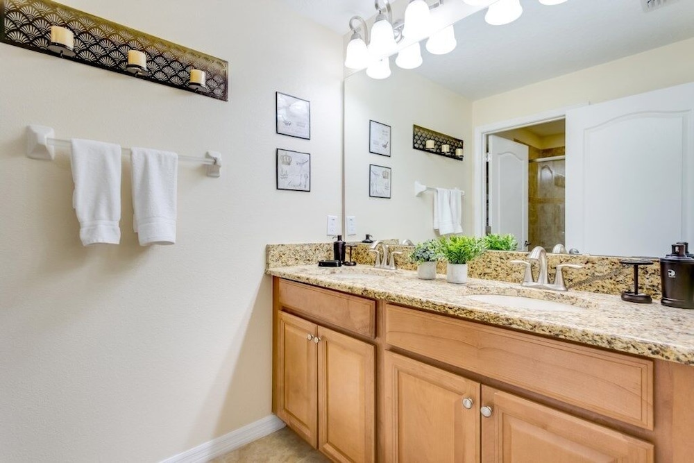 Paradise Palms Resort Town Home With Pool 4 Bedroom Townhouse by Redawning - photo 27